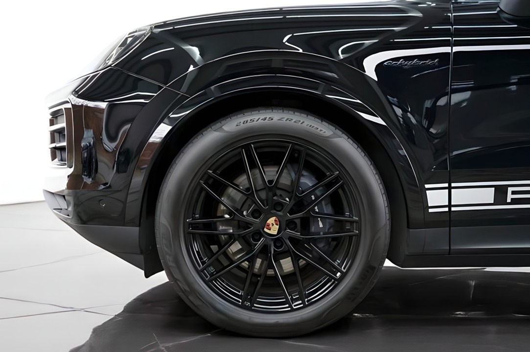 Porsche Cayenne Coupe - foto 24