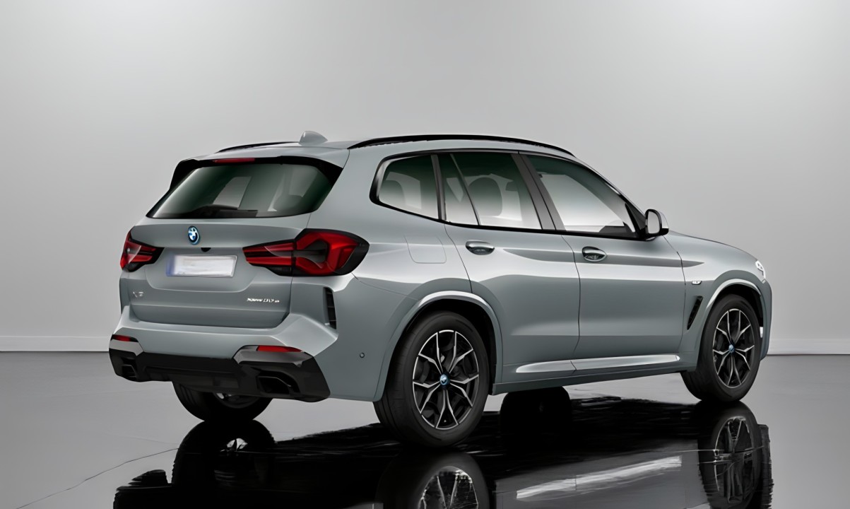 BMW X3 XDRIVE30E (2)