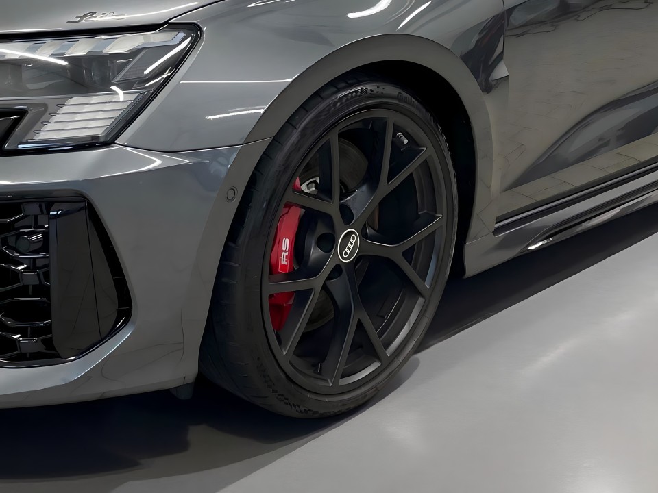 Audi RS3 TFSI quattro S tronic (4)