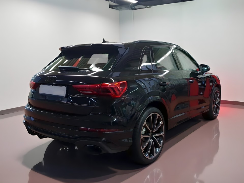 Audi RS Q3 (3)