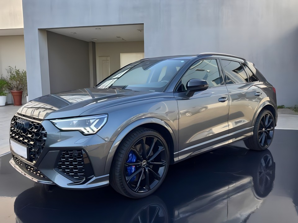 Audi RS Q3 TFSI quattro S tronic (4)