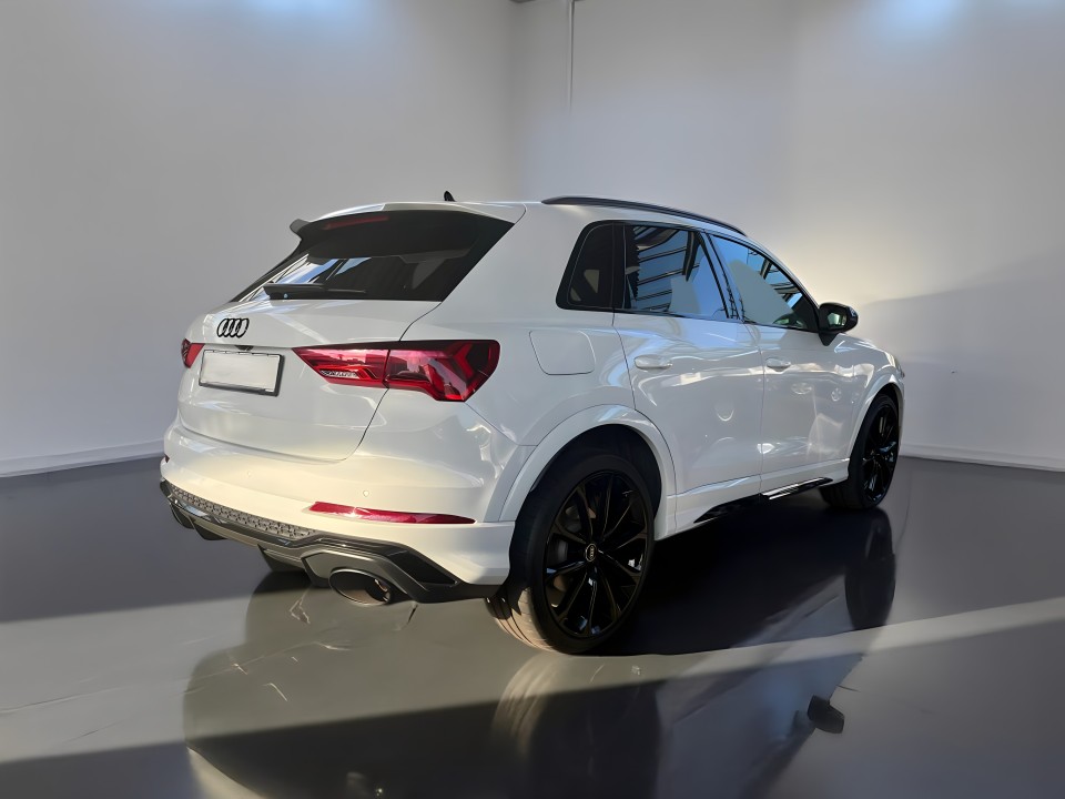 Audi RS Q3 TFSI quattro S tronic (2)