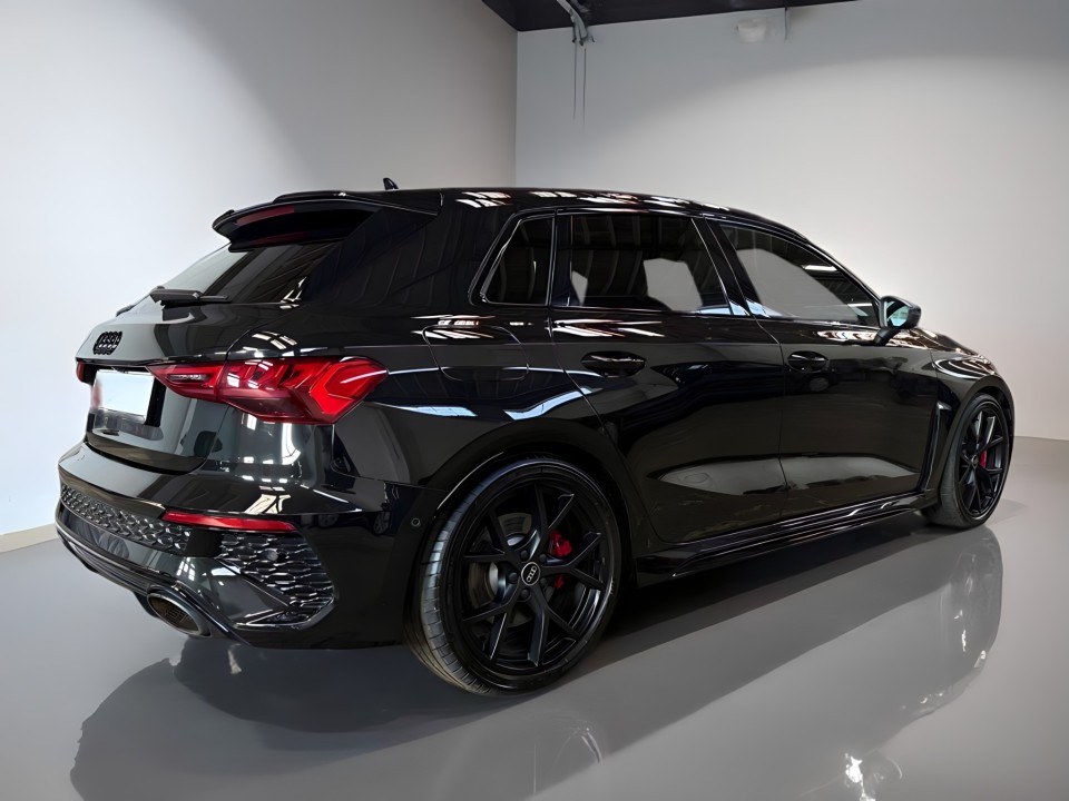 Audi RS3 TFSI quattro S tronic (3)