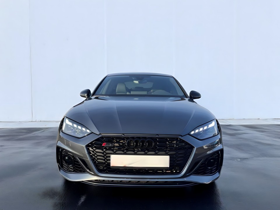 Audi RS5 TFSI quattro tiptronic (2)