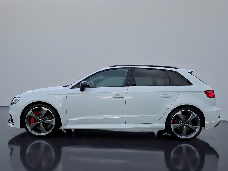 Audi RS3 TFSI quattro S tronic (2)