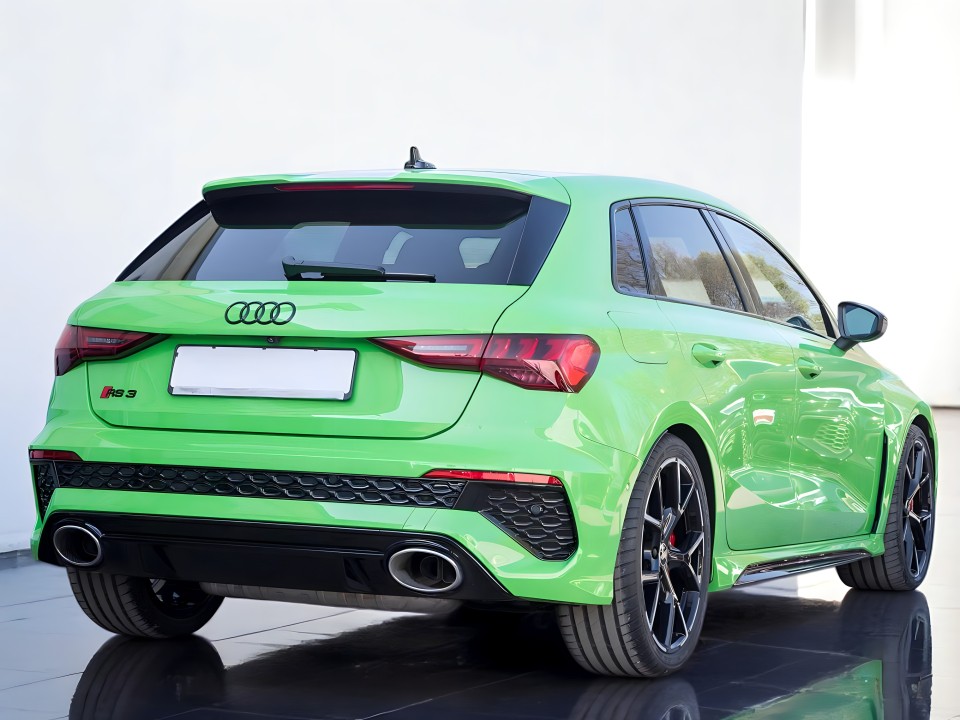Audi RS3 TFSI quattro S tronic (2)