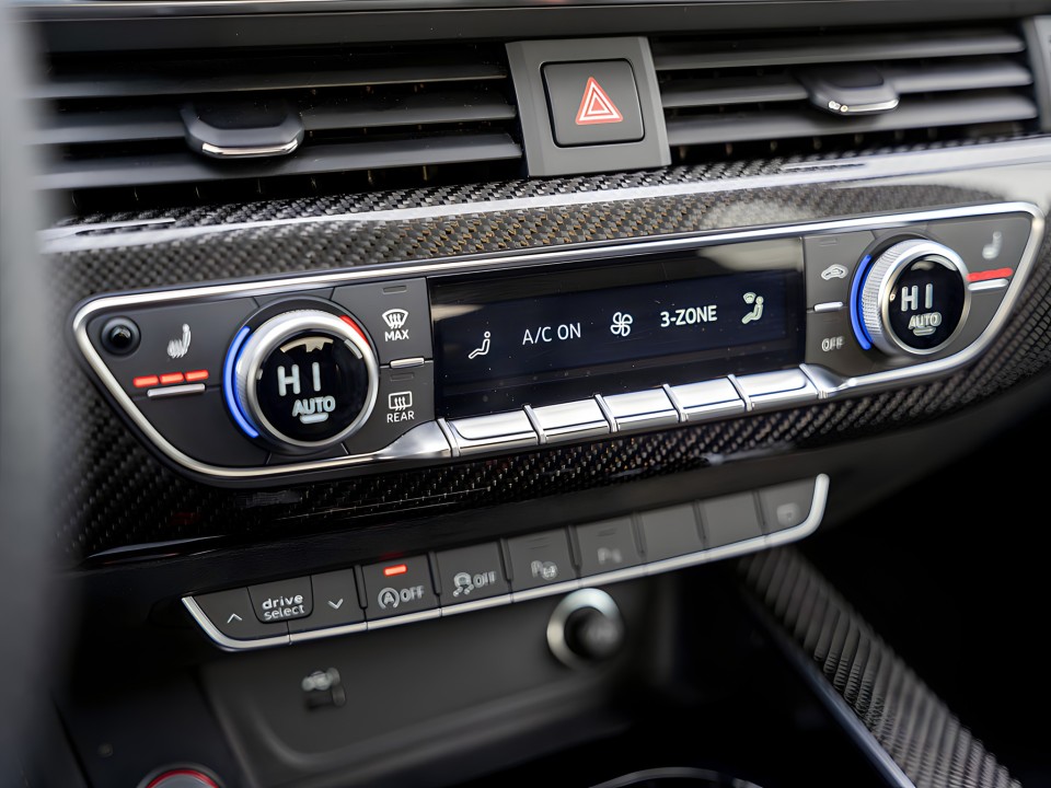 Audi RS5 TFSI quattro tiptronic (5)