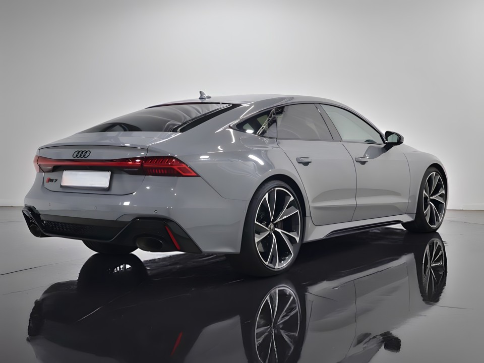 Audi RS7 TFSI quattro tiptronic (3)