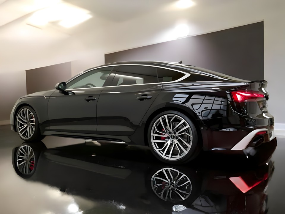 Audi RS5 TFSI quattro tiptronic (2)