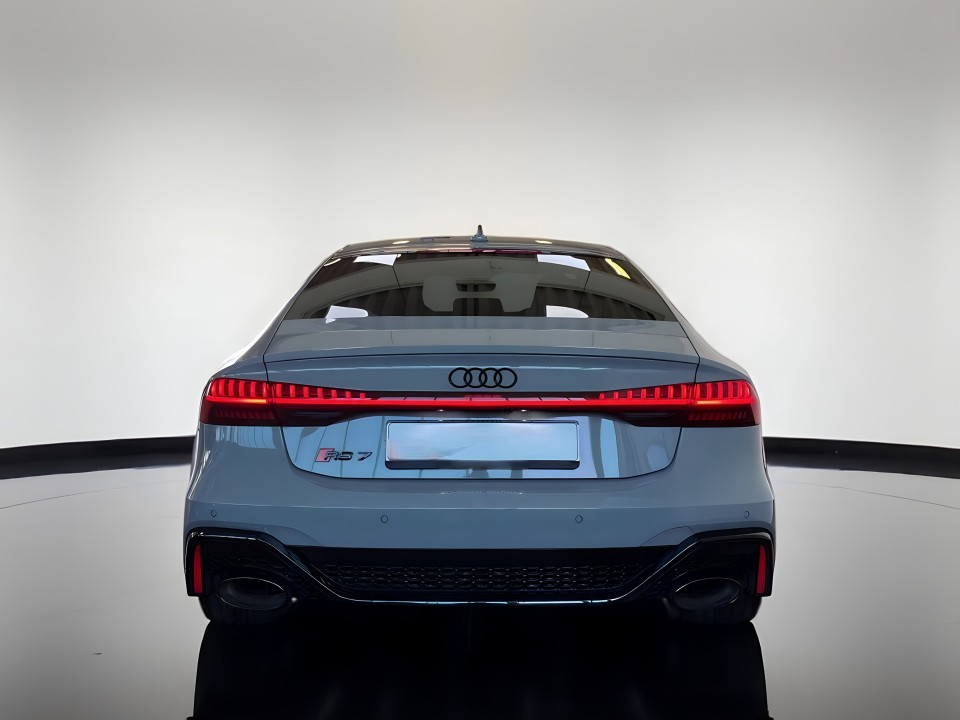 Audi RS7 TFSI quattro tiptronic (3)