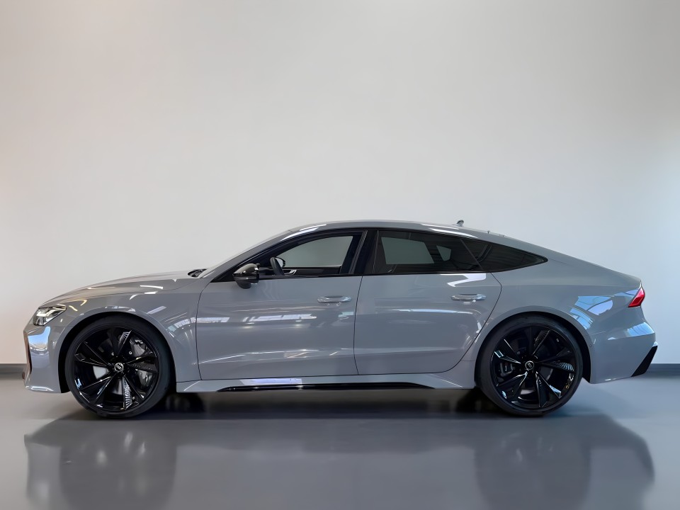 Audi RS7 TFSI quattro tiptronic (4)
