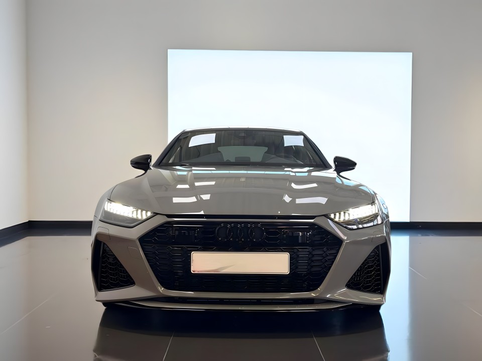 Audi RS7 TFSI quattro tiptronic (5)