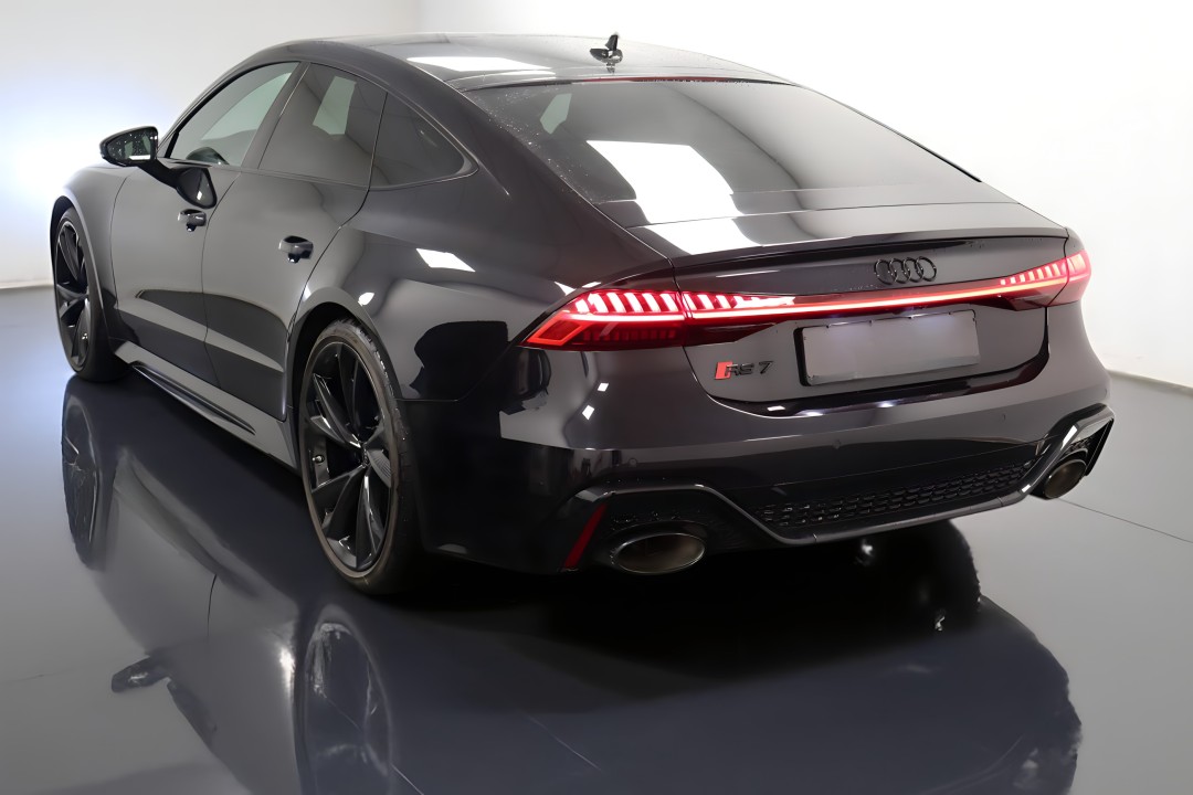 Audi RS7 TFSI quattro tiptronic (4)