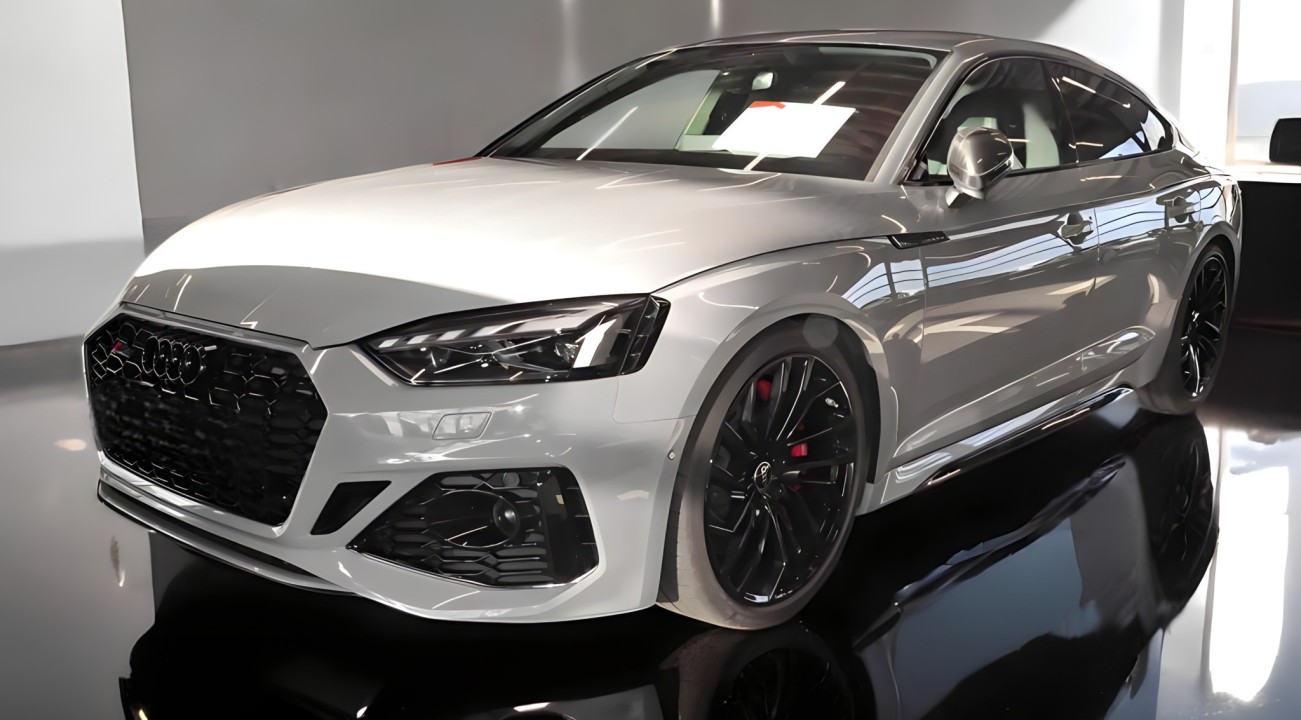 Audi RS5 TFSI quattro tiptronic