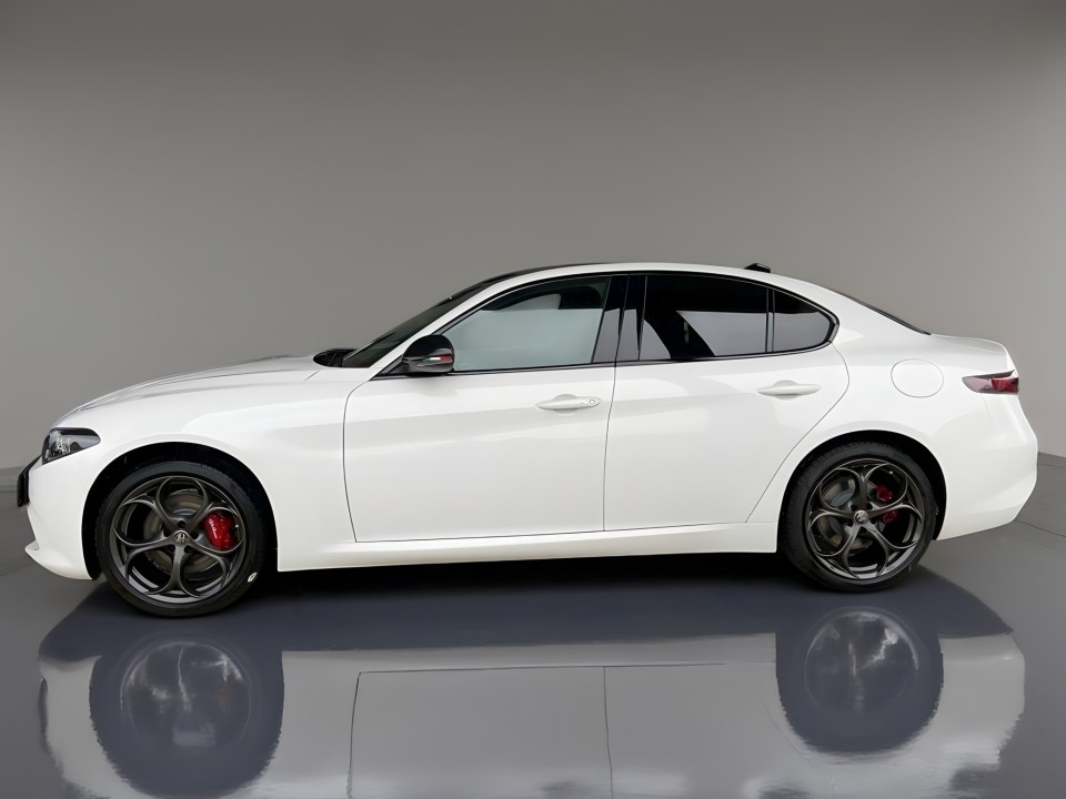 Alfa Romeo Giulia 16V (2)