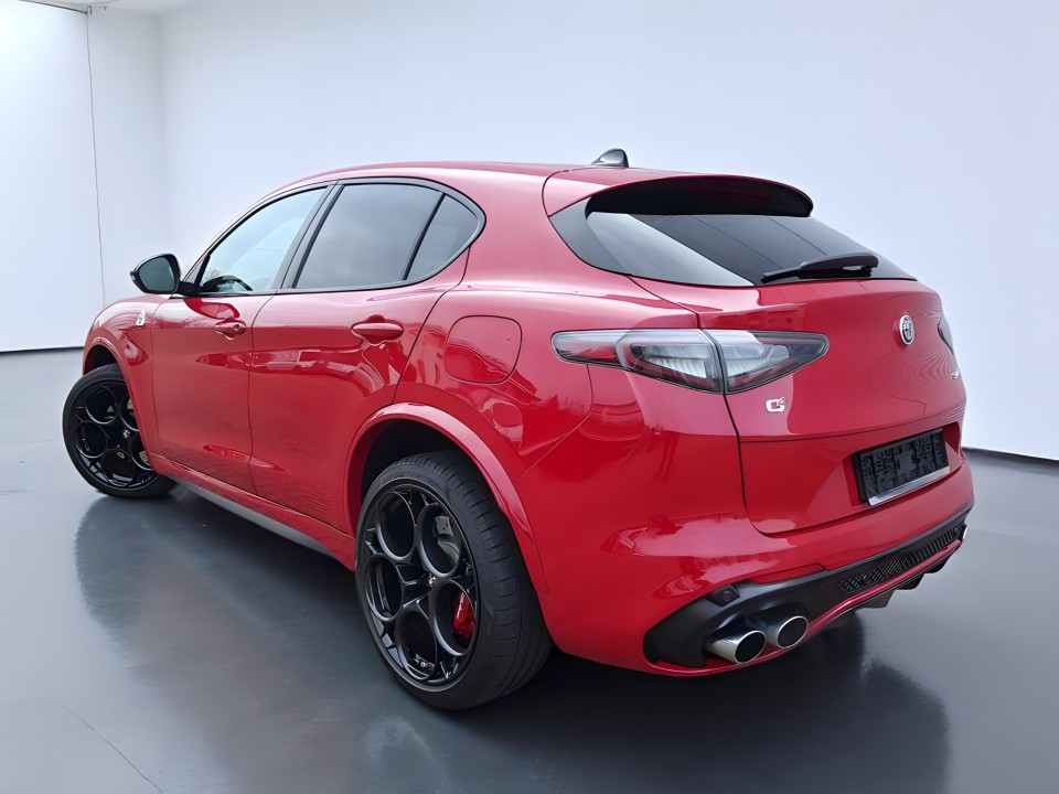 Alfa Romeo Stelvio (5)