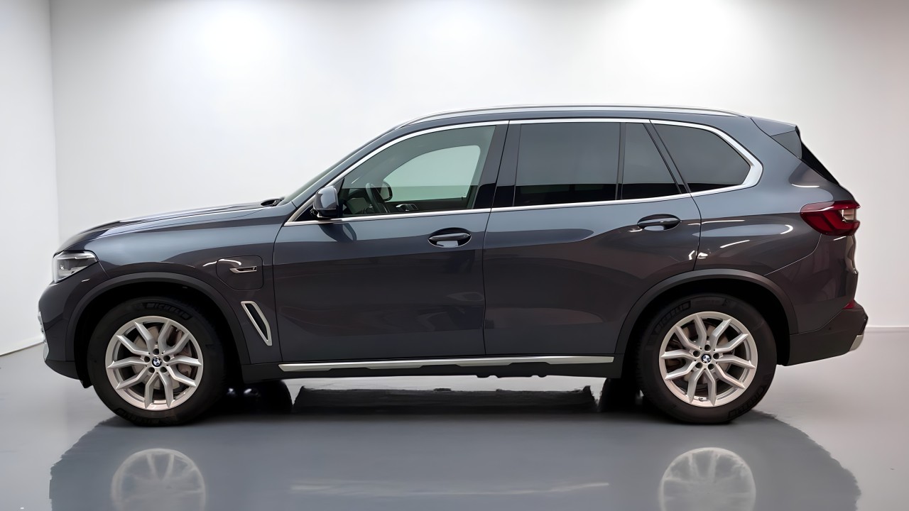 BMW X5 xDrive45e (3)