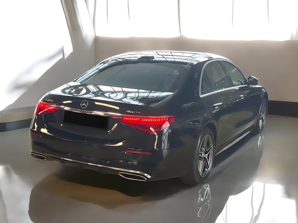 Mercedes-Benz S 500 4MATIC AMG (5)