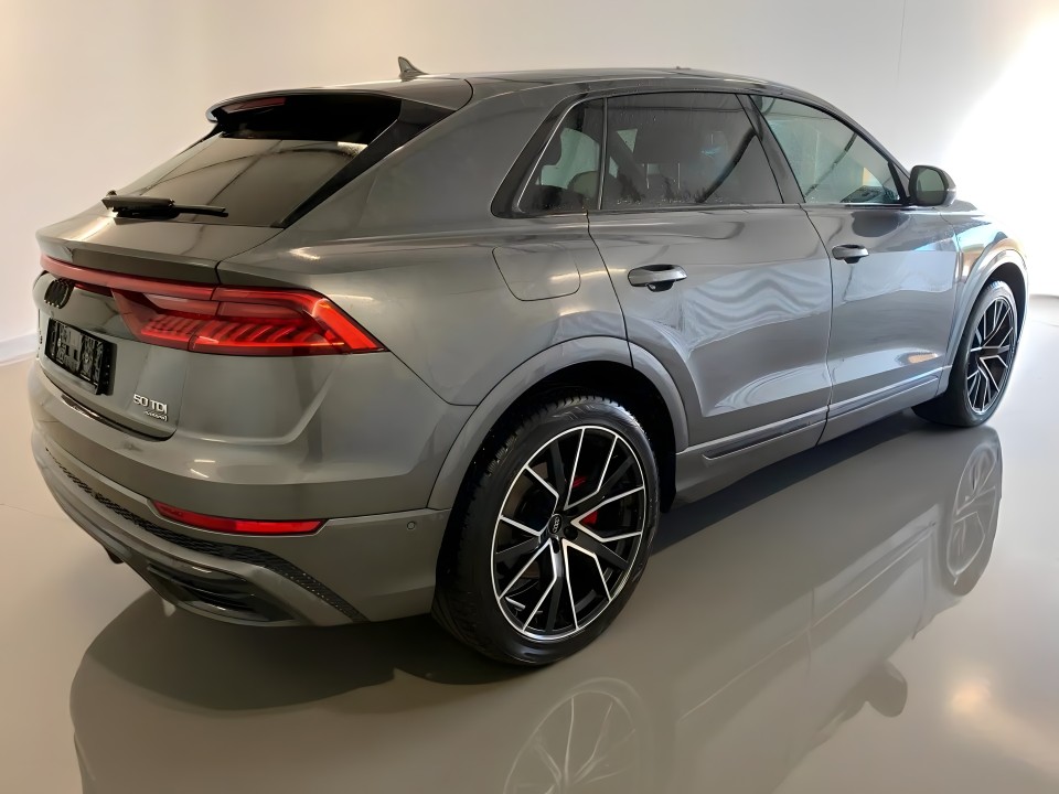 Audi Q8 50 quattro (2)