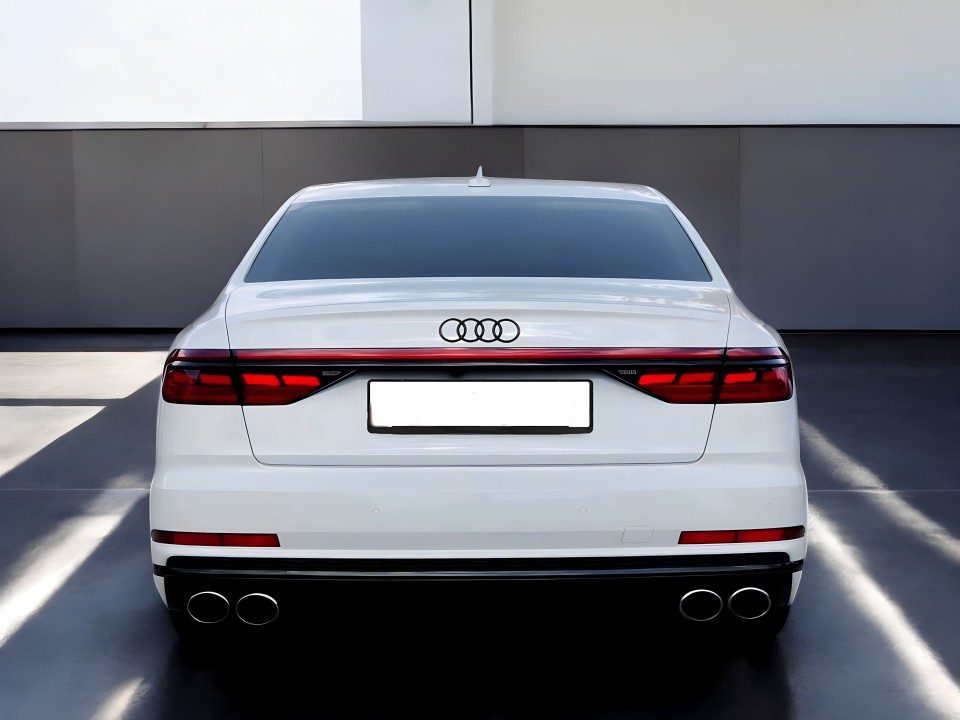 Audi S8 TFSI quattro tiptronic (5)