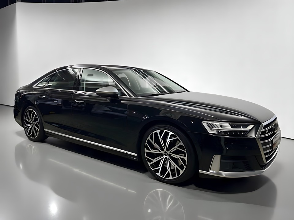 Audi S8 TFSI quattro tiptronic (2)