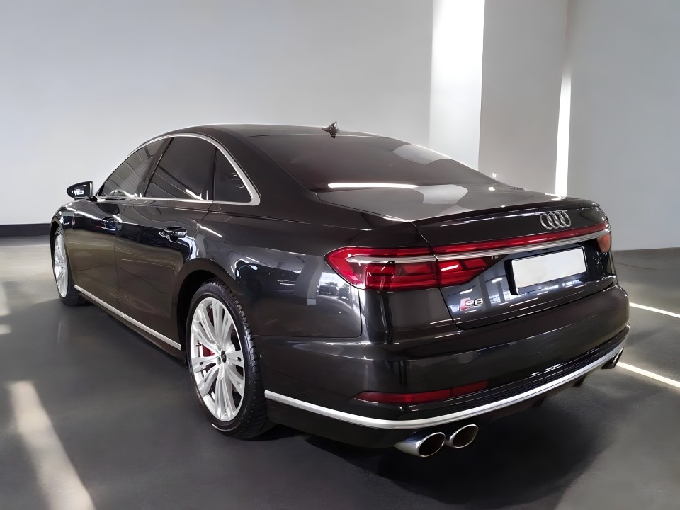 Audi S8 TFSI quattro tiptronic (3)