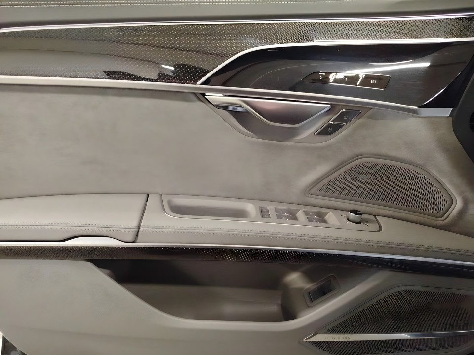 Audi S8 TFSI quattro tiptronic - foto 9