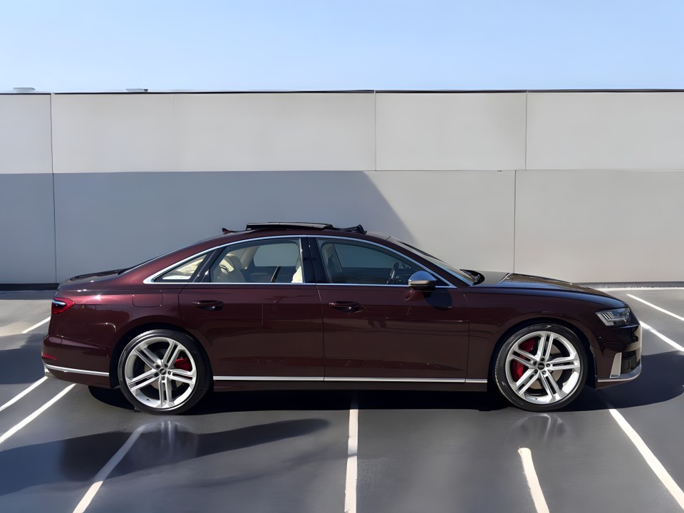 Audi S8 TFSI quattro tiptronic (5)