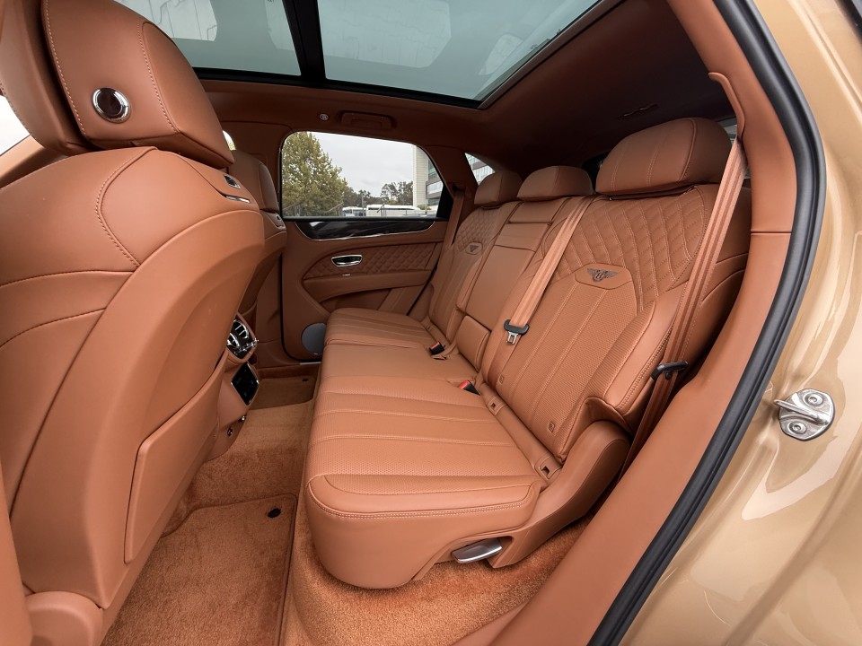 Bentley Bentayga V8 Mulliner - foto 13