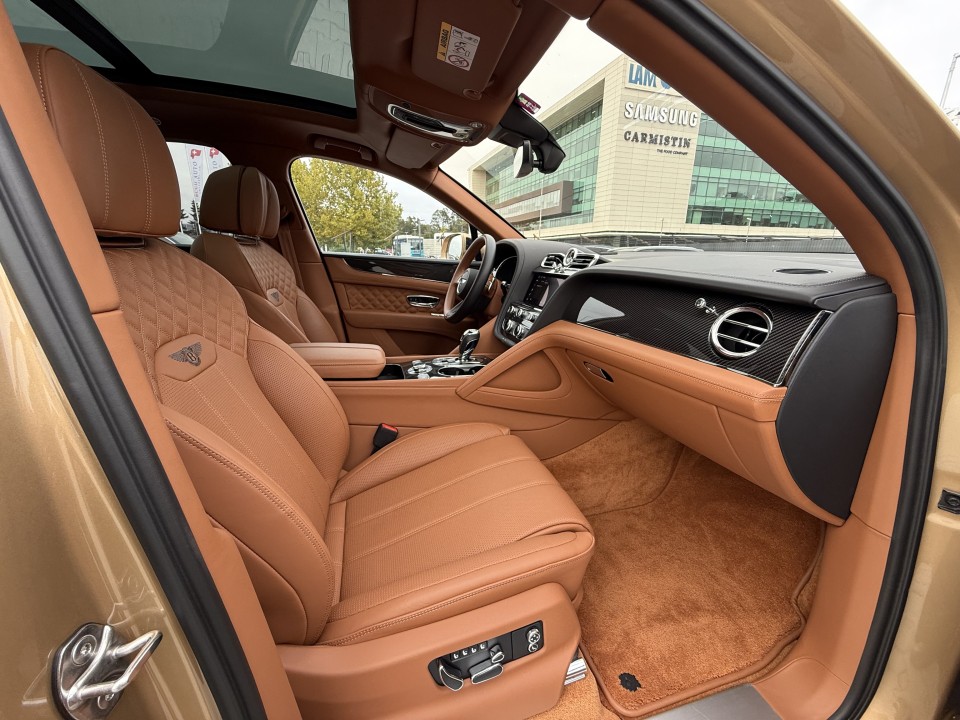 Bentley Bentayga V8 Mulliner - foto 17