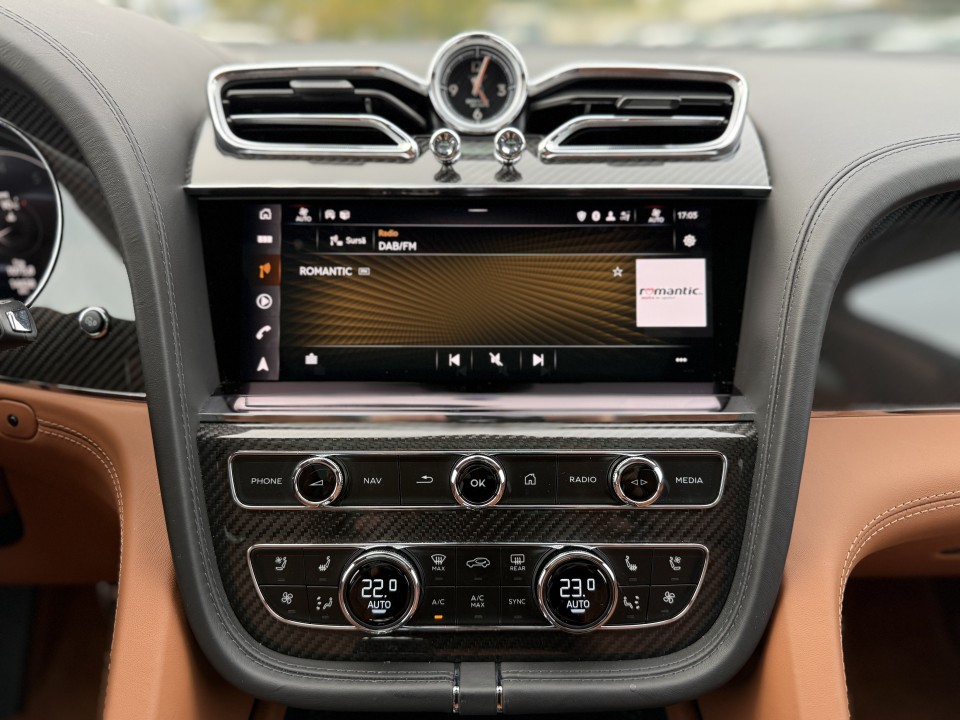 Bentley Bentayga V8 Mulliner - foto 23