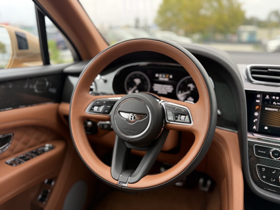 Bentley Bentayga V8 Mulliner - foto 26