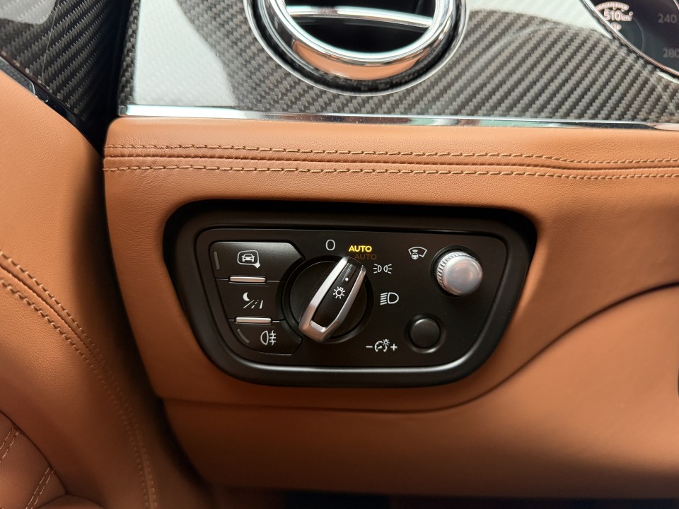 Bentley Bentayga V8 Mulliner - foto 29