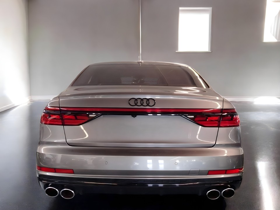 Audi S8 TFSI quattro tiptronic (3)