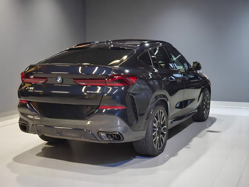 BMW X6 40i xDrive M-Sport (5)