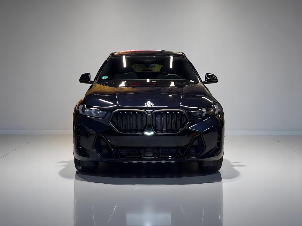 BMW X6 40i xDrive M-Sport (2)