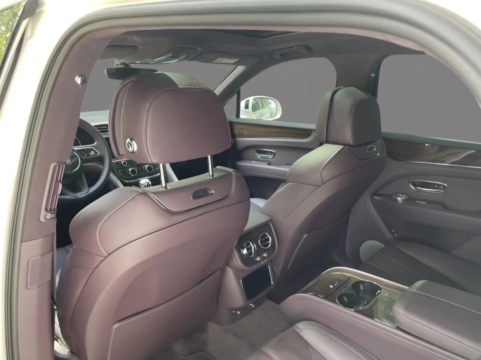 Bentley Bentayga V8 - foto 17