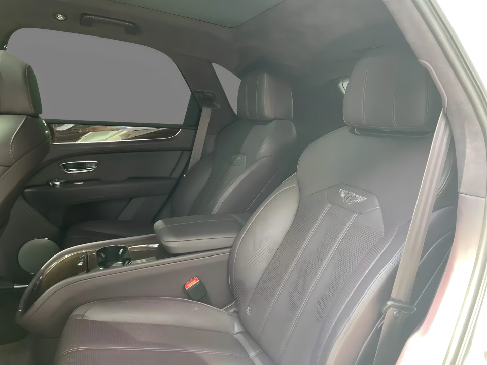 Bentley Bentayga V8 - foto 18