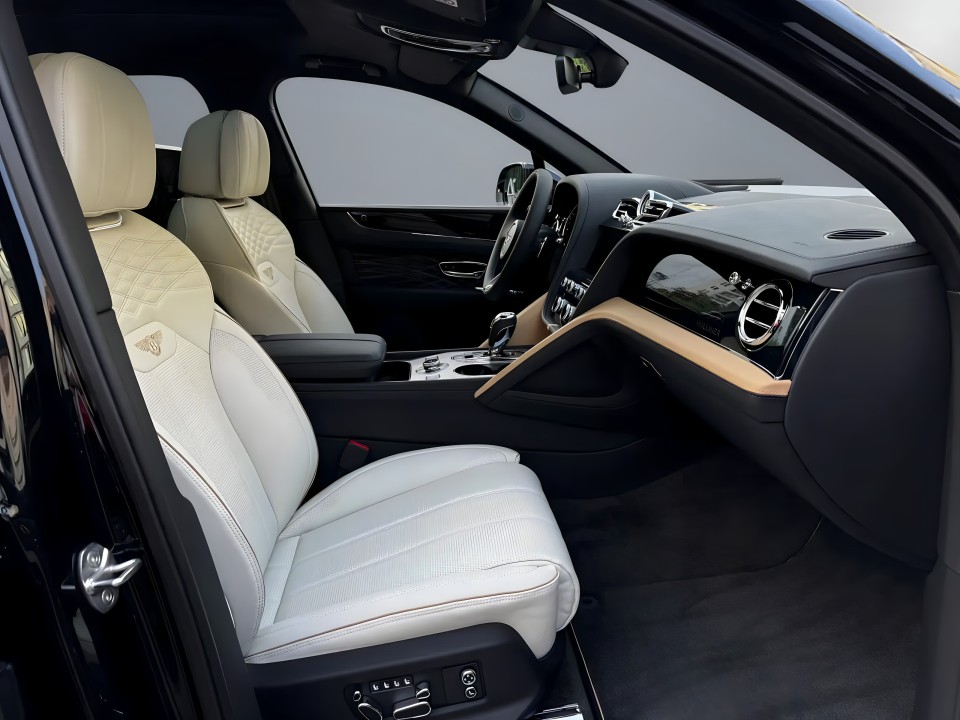 Bentley Bentayga Mulliner V8 - foto 11