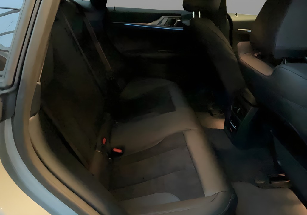 BMW i4 eDrive40 - foto 13