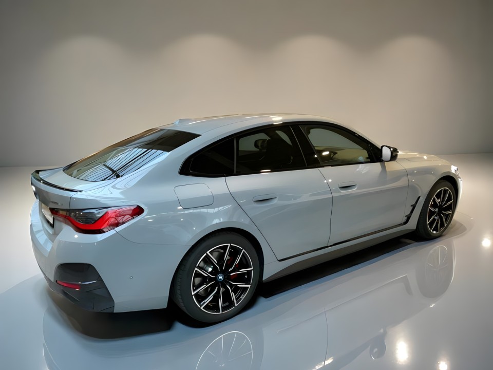 BMW i4 eDrive40 - foto 6