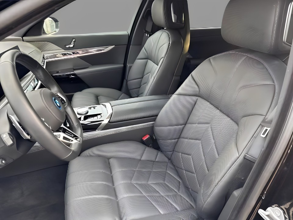 BMW i7 xDrive60 - foto 9