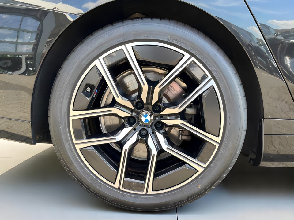 BMW i7 eDrive50 - foto 14