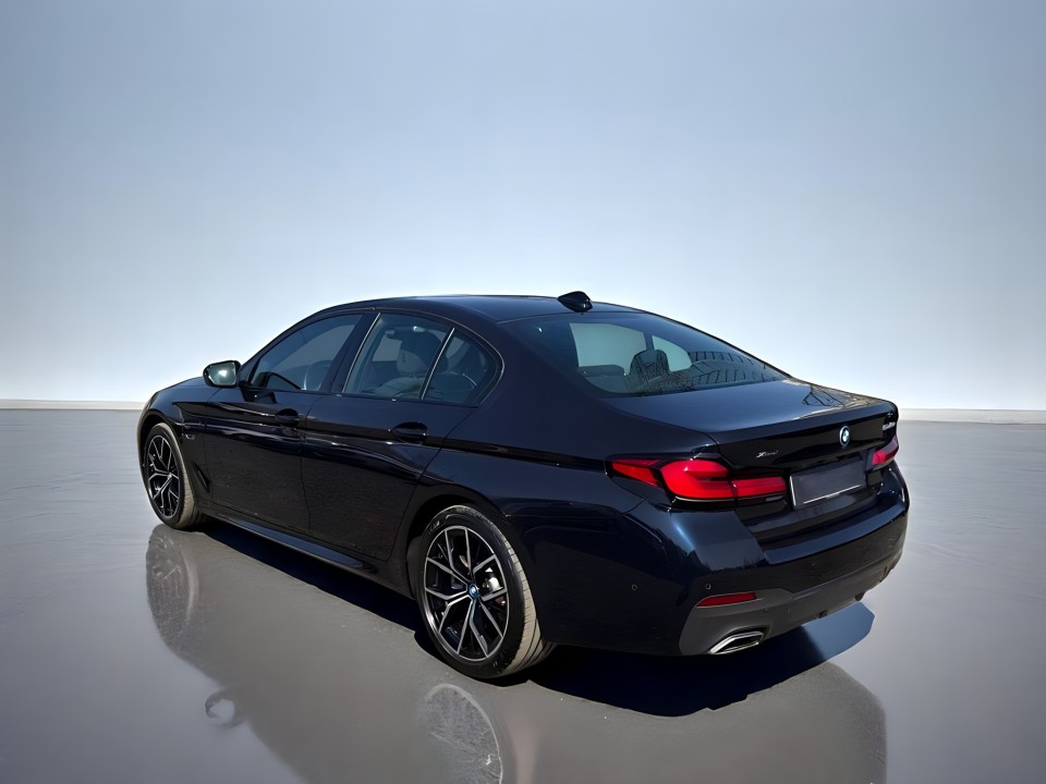 BMW Seria 5 545e xDrive M-SPORT (3)