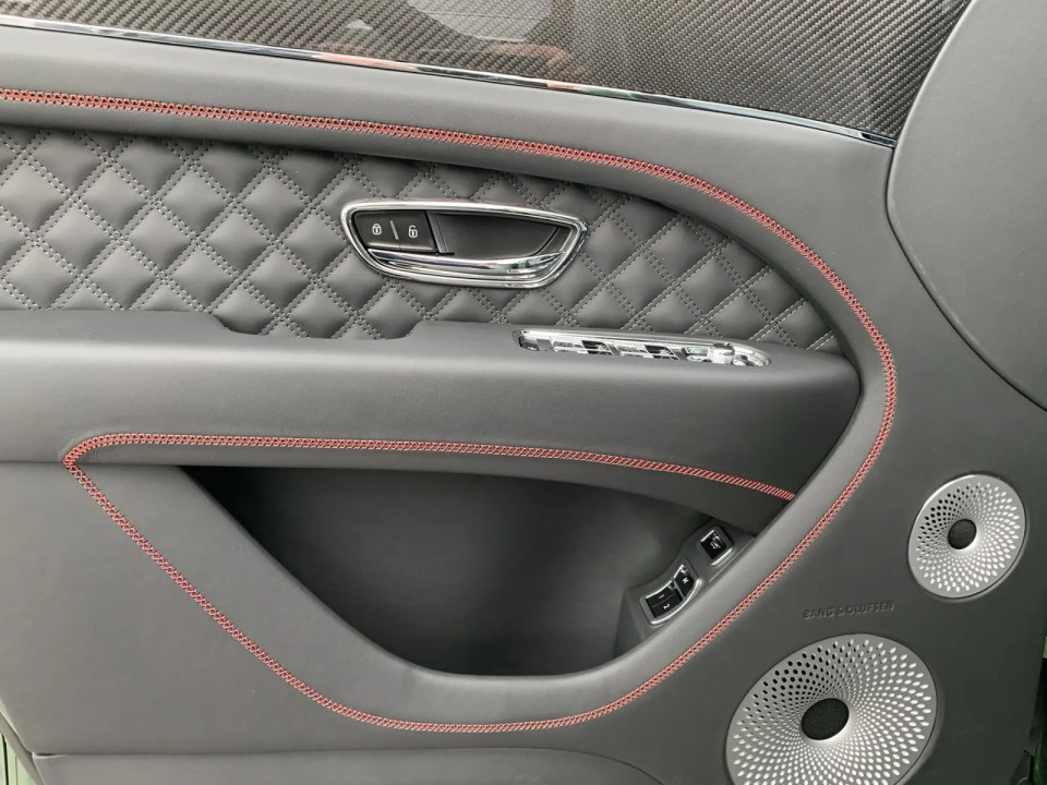 Bentley Bentayga S V8 - foto 19