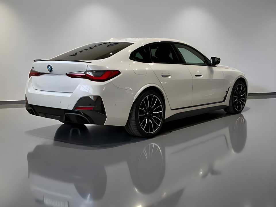 BMW i4 M50 Gran Coupe (4)