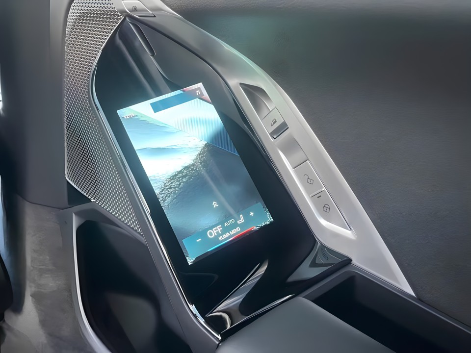 BMW i7 M70 xDrive - foto 17