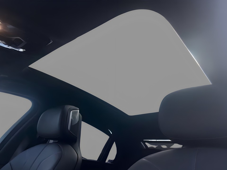 BMW i7 M70 xDrive - foto 16