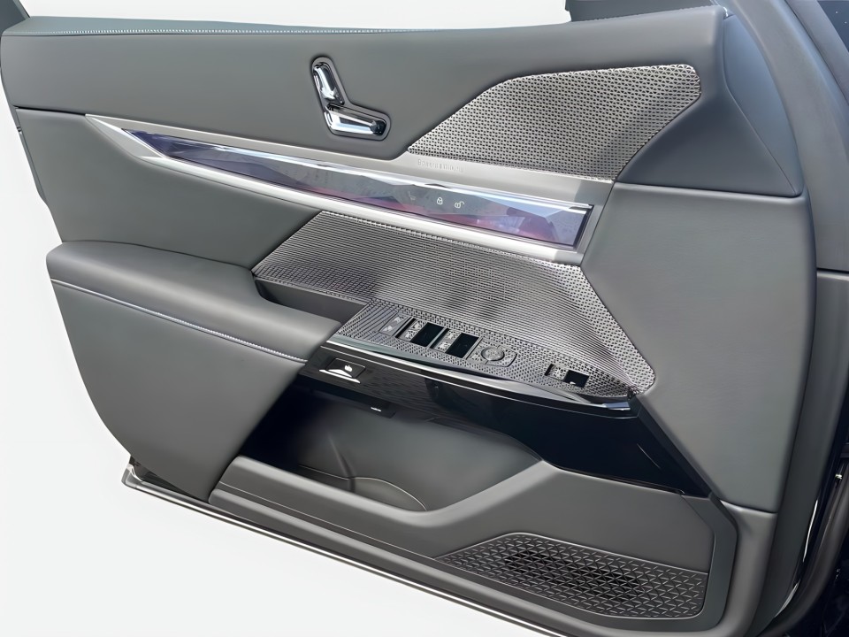 BMW i7 M70 xDrive - foto 18