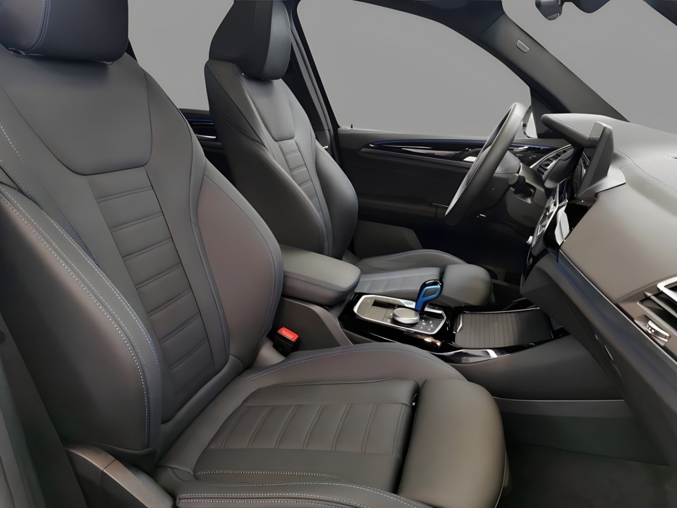 BMW iX3 (4)